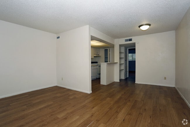 660SF_One Bedroom_Living Area