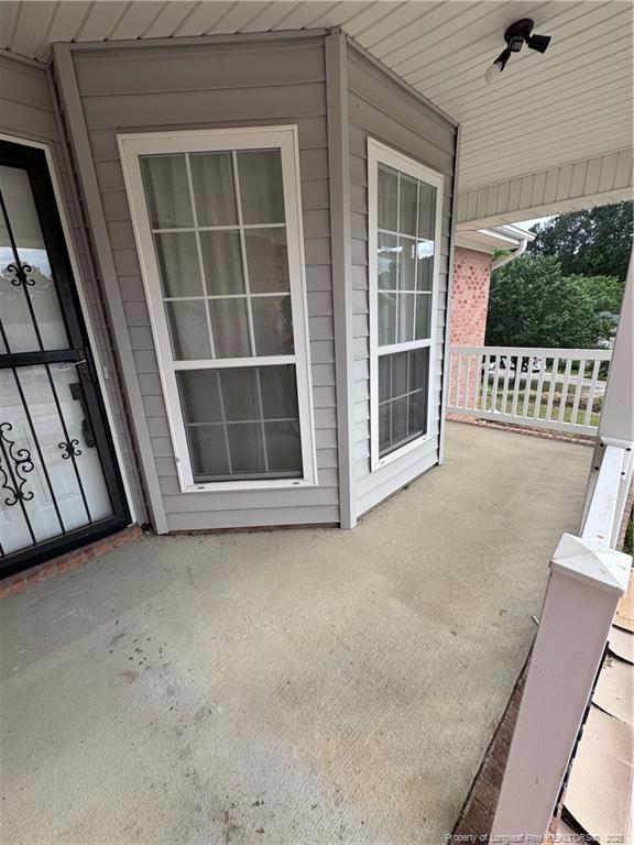 Photo - 1535 Londonderry Pl