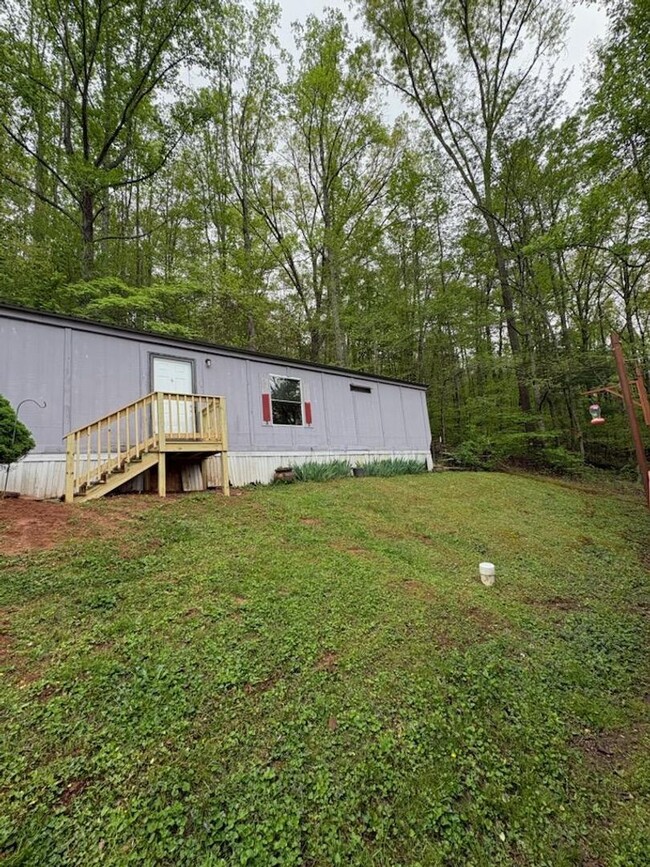 Nice 2 Bedroom in Candler - Nice 2 Bedroom in Candler House