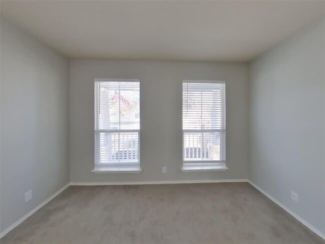 Photo - 18521 Mammoth Cave Blvd