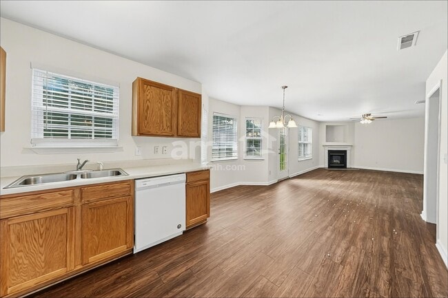 Photo - 117 Rock Glen Ct