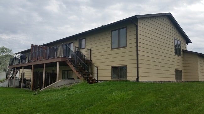 Building Photo - 631 Oakmont Rd Unit 2 Rental