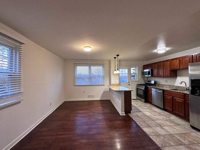 Photo - 5536 Channing Rd