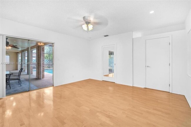 Photo - 3441 N Hills Dr