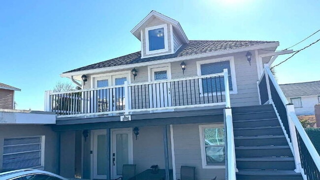 Building Photo - 215 N Wild Olive Ave Unit 1