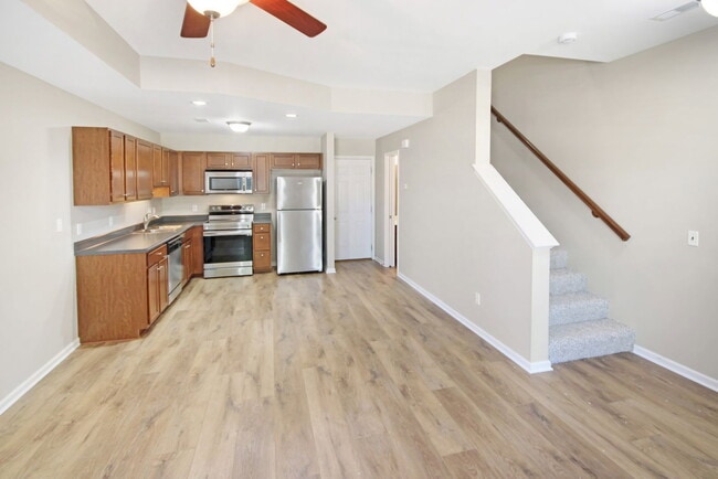 Photo - 174 McMenamy Rd