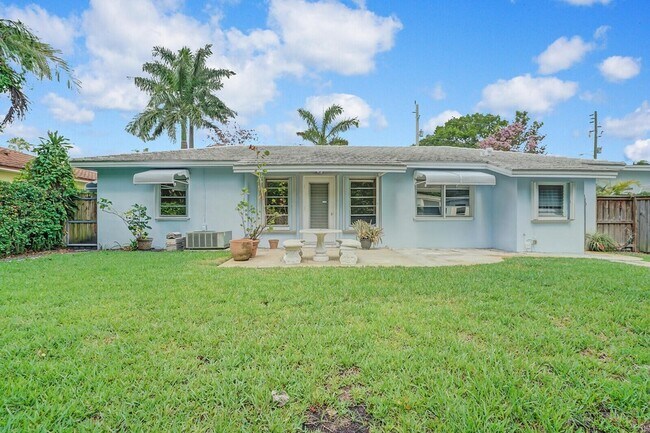 Photo - 3410 Poinsettia Ave