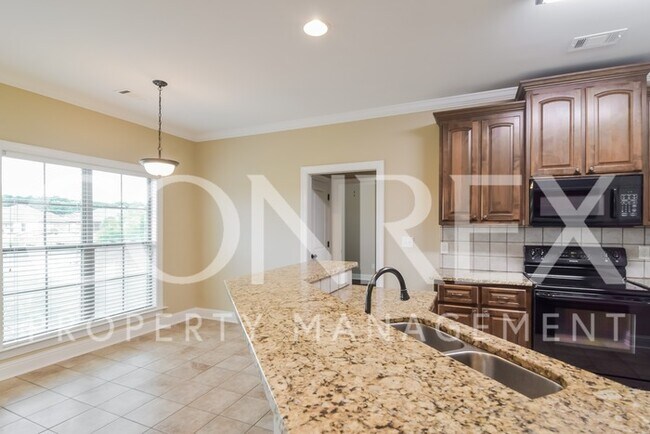 Photo - Gorgeous 4 Bedroom in Wetumpka