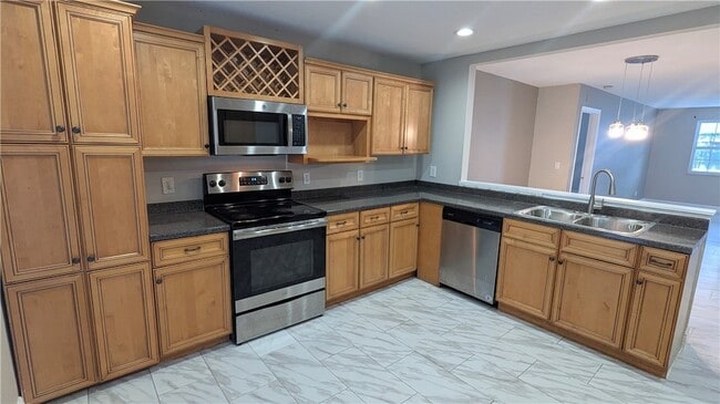 Photo - 795 Rolling Hill Dr