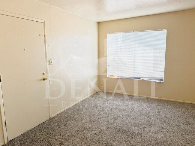 1211 W Apache Trail Unidad N