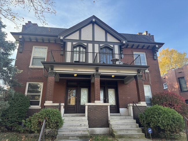 Building Photo - 3870A Arsenal St Unit 4