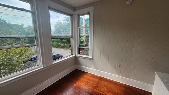 Photo - 114 Cedar Hill Ave Unit 2