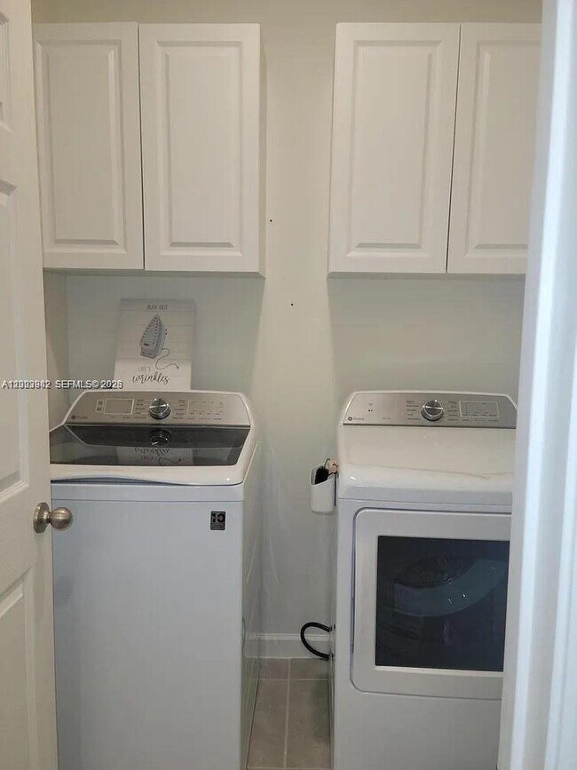 Photo - 5517 Amusement Ave