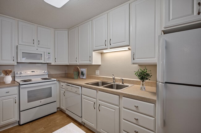 Riva Ridge Apartments