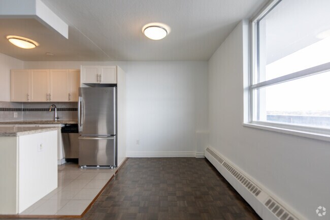 1BR, 1BA - 550SF - Dining Room - 1080 Kingston Road