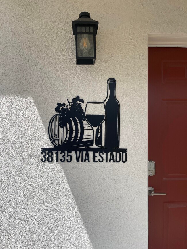 Photo - 38135 Via Estado