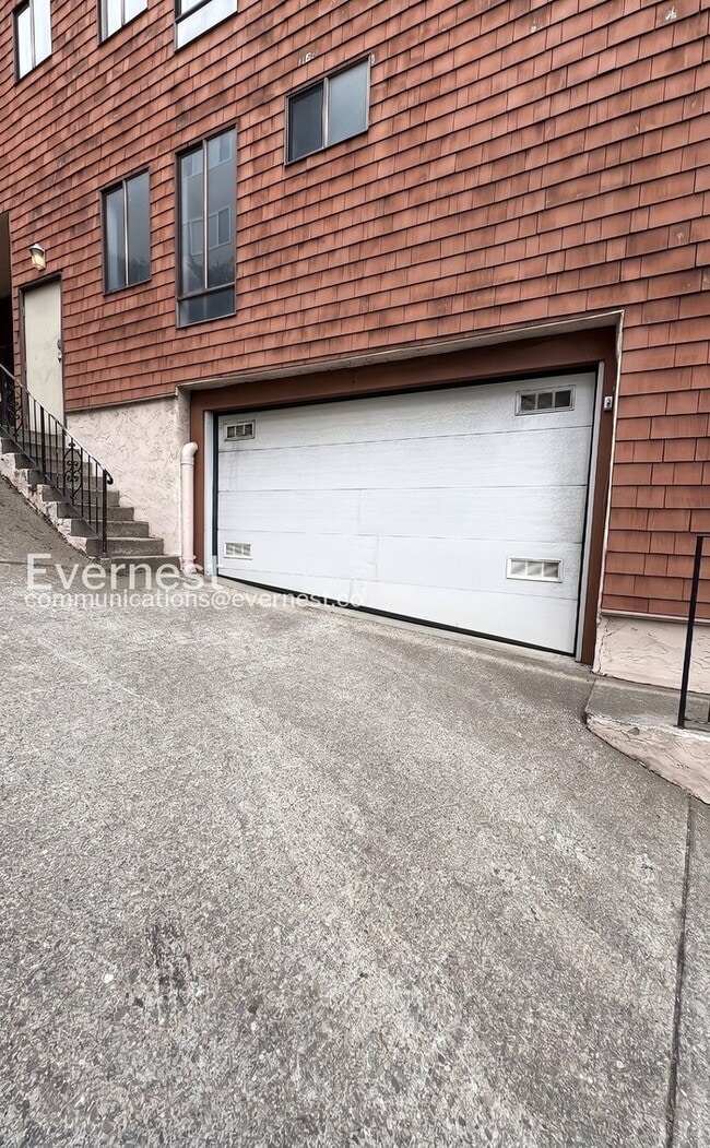 Photo - 1-Bed/1-Bath Condo/Voucher Accepted/Available Now! Unit 302