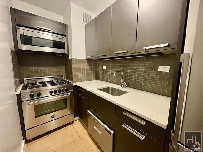 Building Photo - East 39th Street Rental