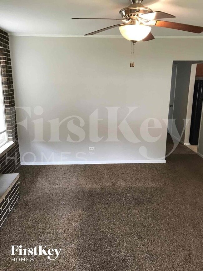 Photo - 14525 Dobson Ave