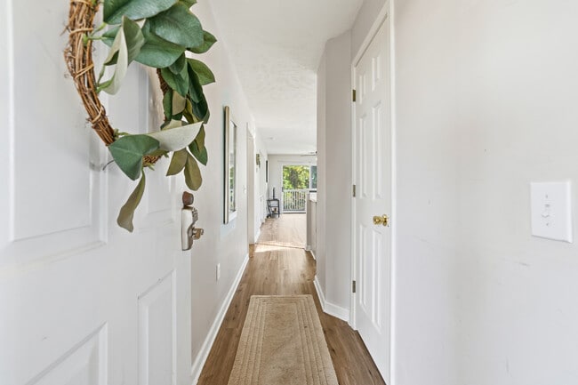 Photo - 510 White River Dr Unidad 24F