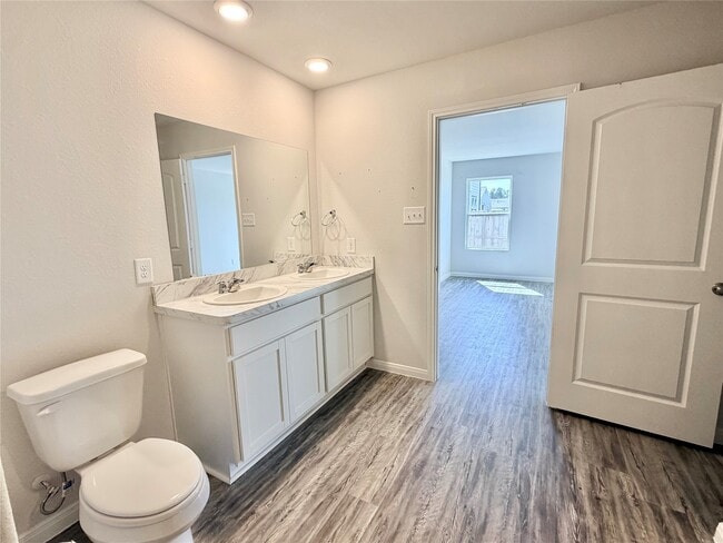 Photo - 1395 Rd 5102