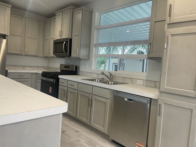 350 S Willow Ave