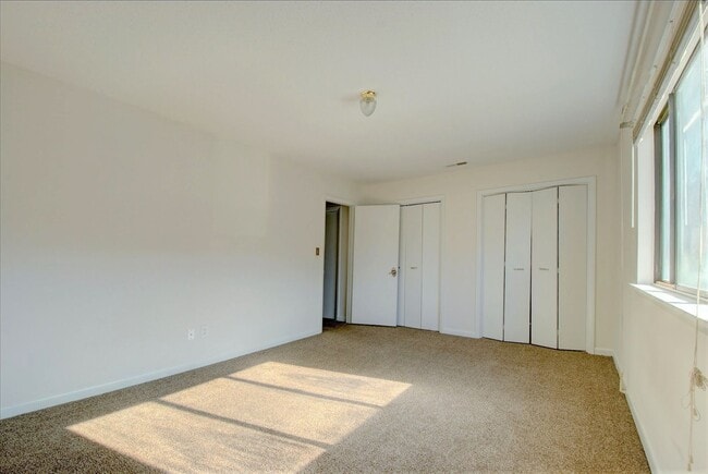 Photo - Great Value in convenient location!