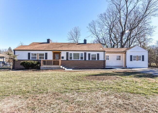 Photo - 2905 Halifax Dr