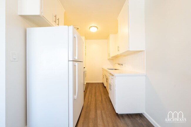 2320 Virginia Ave Unit 06