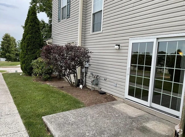 Building Photo - 463 Stoneglen St Rental