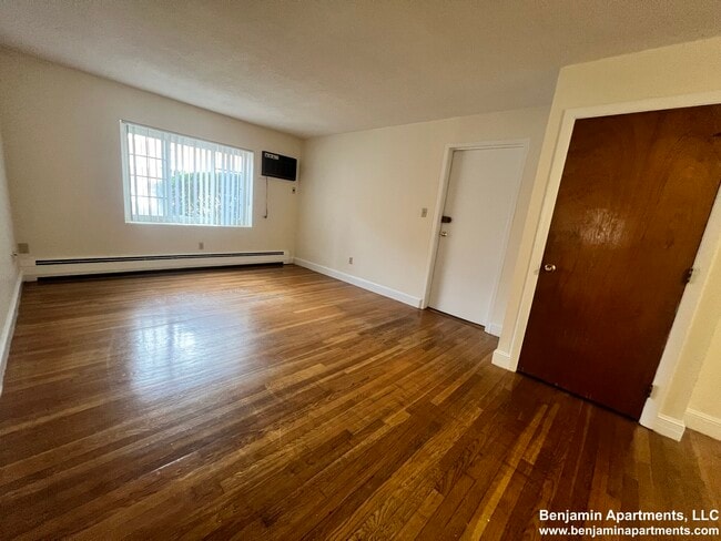 Photo - 11 Brattle Dr Unit 2