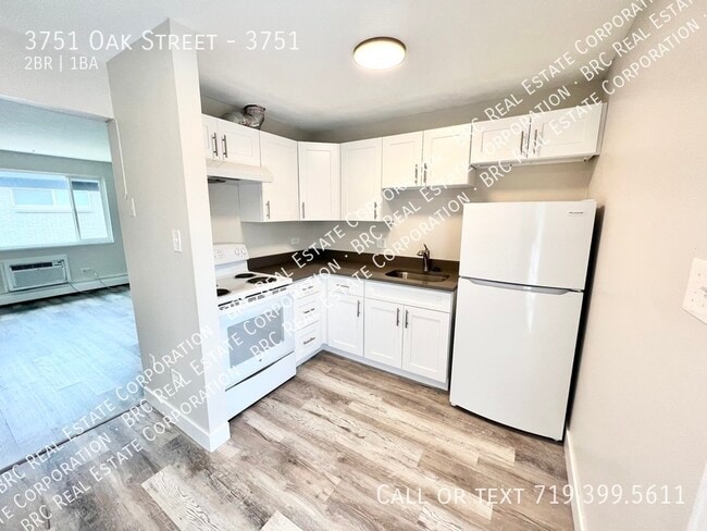 Photo - 3751 Oak St Unit 3751