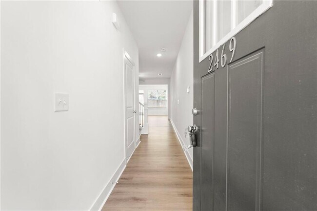 Photo - 2469 Honey Wy