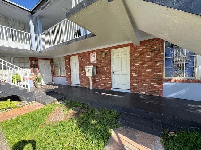 Building Photo - 7841 Dunham Blvd Unit 1