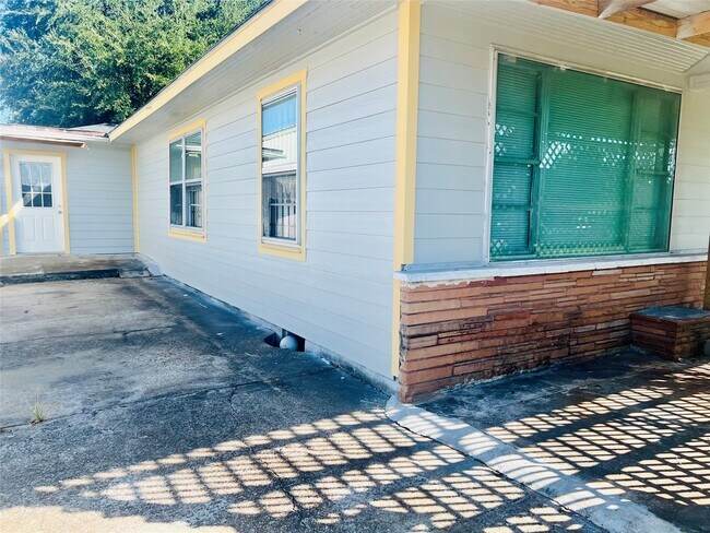 Photo - 7328 Bauman Rd