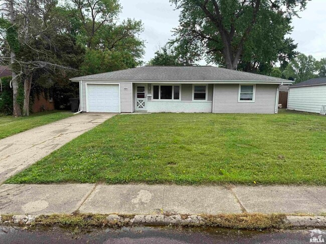 Building Photo - 2624 N Renwood Ave Rental