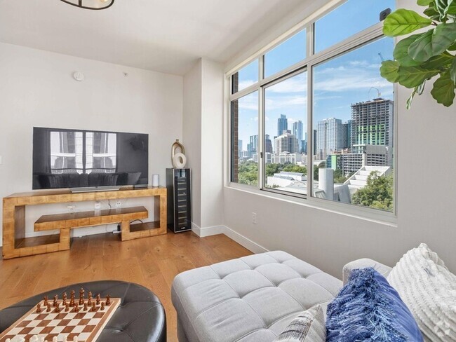 Building Photo - 54 Rainey St Unit 918 Rental