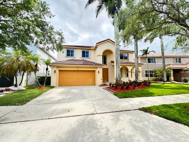 Building Photo - 898 Tulip Cir