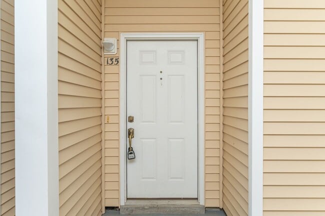 Photo - First Floor Oaks Unit! Unit 135