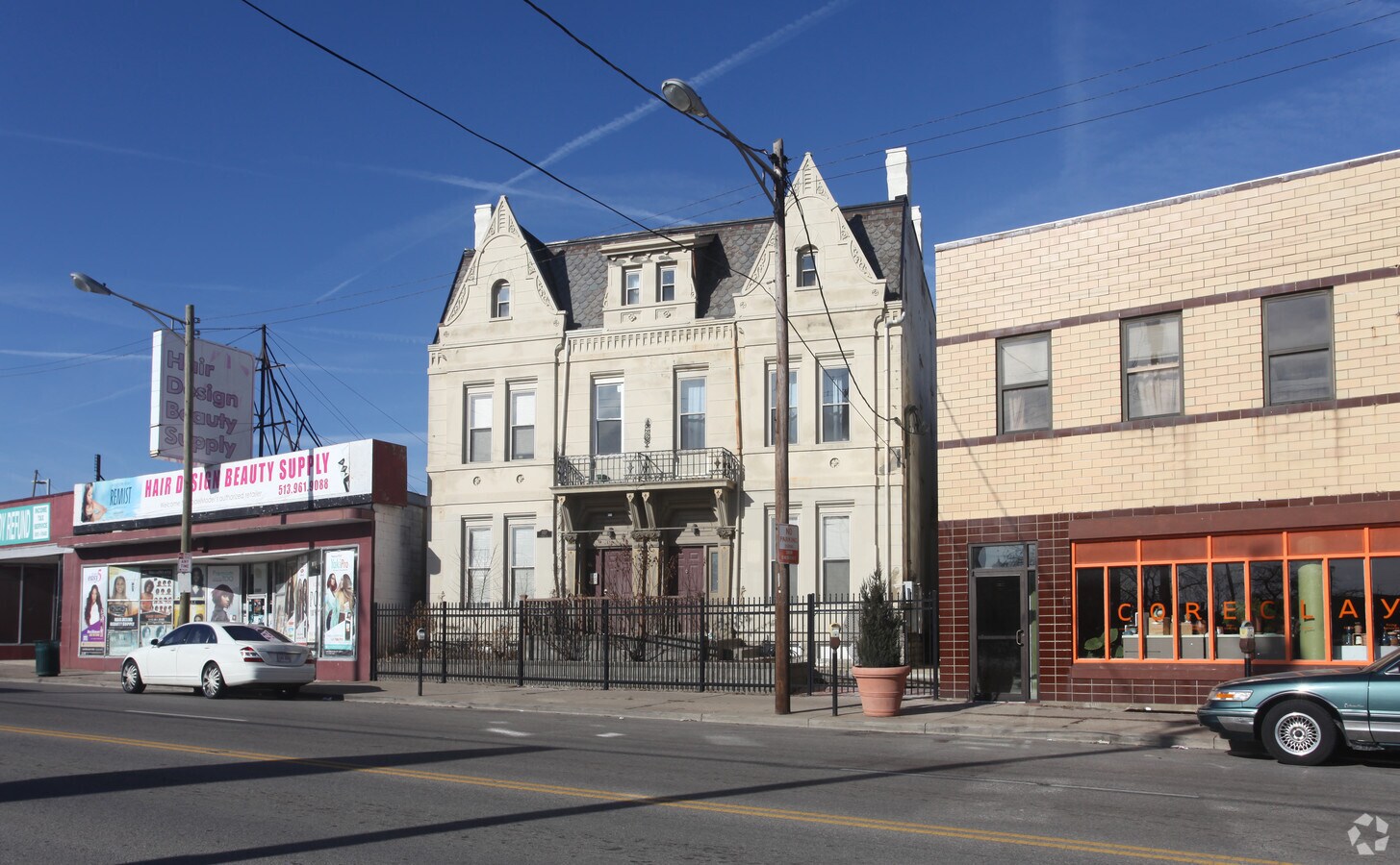 Photo - 2527 Gilbert Ave