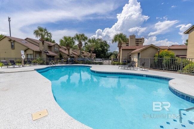 Photo - 200 Parma Dr