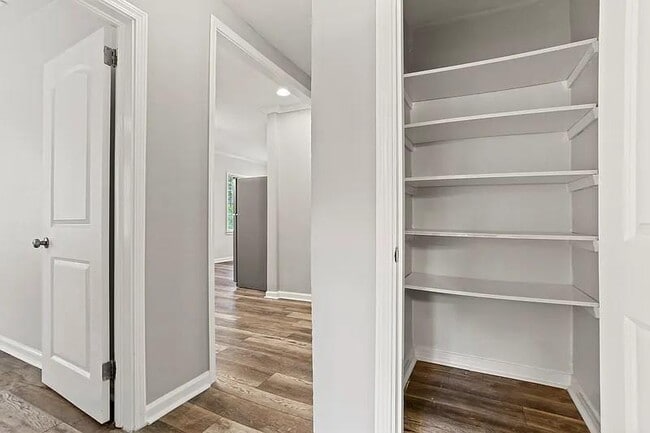 Photo - 1268 Eastland Rd SE