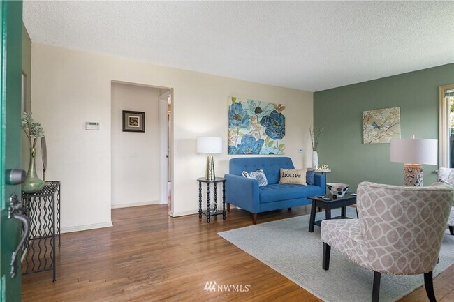 Photo - 9227 18th Ave SW