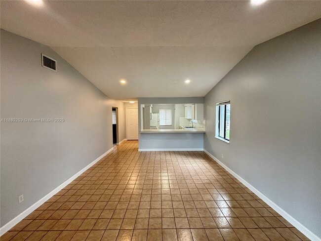 Photo - 4805 Pier Dr