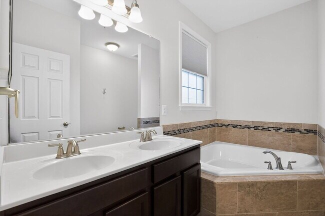 Photo - 3256 Truffle Glen Pl