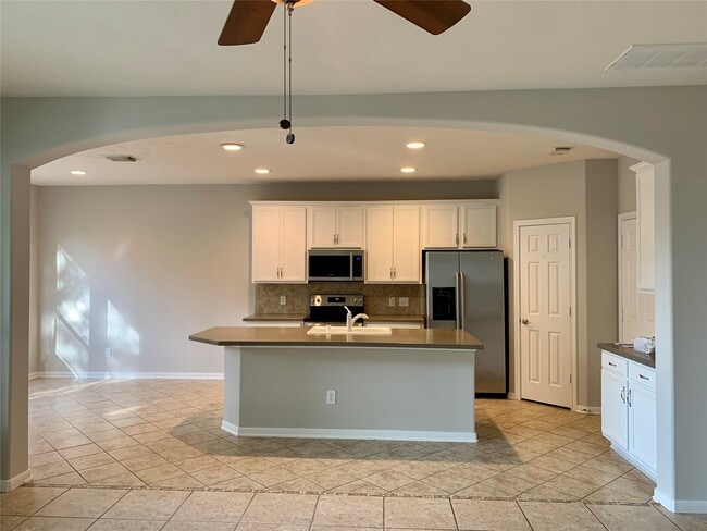 Photo - 11 Baccara Pl