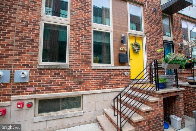 Photo - 1317 S Woodstock St