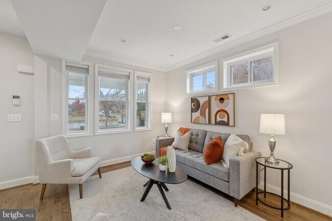 Photo - 5629 8th St NW