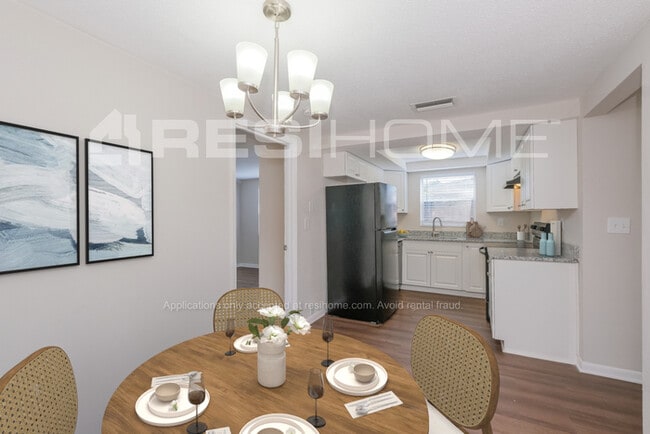 Photo - 7301 Moravian Dr