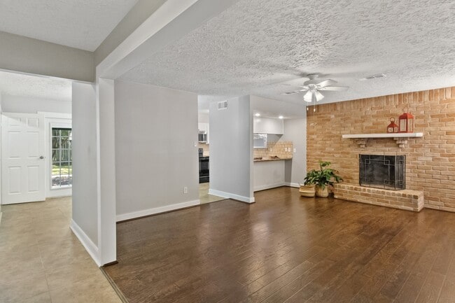 Building Photo - 11823 S Red Cedar Cir Rental